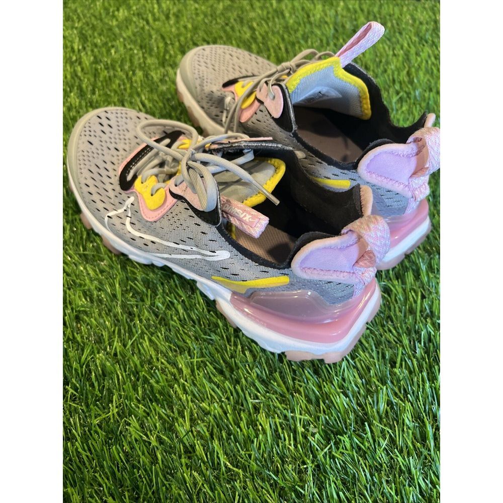 Nike React Vision CD6888-003  Light Grey White Pink Sneakers Size 5Y